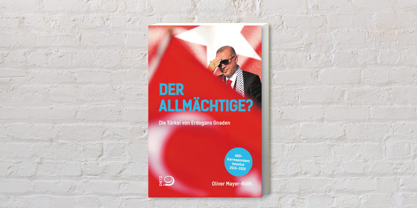 Cover des Buches »Der Allmächtige? Die Türkei von Erdogans Gnaden« vom Autor Oliver Mayer-Rüth