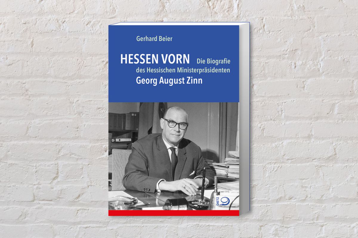 Cover des Buches "Hessen vorn. Die Biografie des Hessischen Ministerpräsidenten Georg August Zinn"